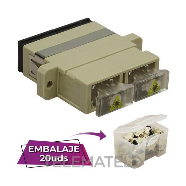 ADAPTADOR SC-SC PC MM, DX, CON FIJACIONES, TAPN TRASLCIDO, BEIGE (EN CAJA)